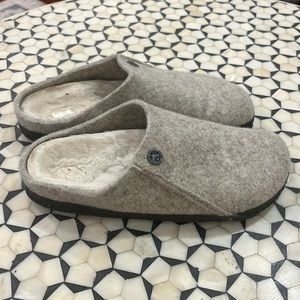 Birkenstock fur lined Slippers size 37